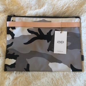 ANDI too zip pouch in Winter Camo Quartz Pink
